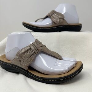 Clarks Collection Laurieann Rae Sandals Women’s Size 8M Taupe Metallic Comfort